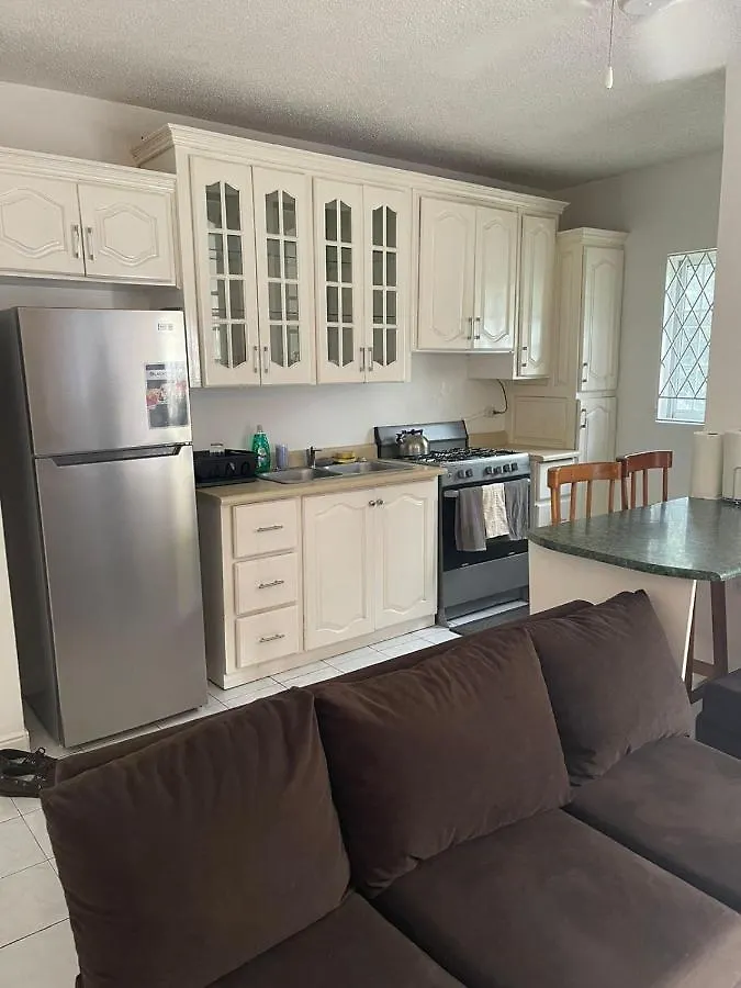 Apartment Finest Accommodation Marley Manor Apt # 513 Ground Floor 6 Marley Rd Kgn 6 Kingston Jamaika