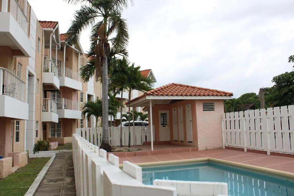 קינגסטון Finest Accommodation Marley Manor Apt # 513 Ground Floor 6 Marley Rd Kgn 6 דירה